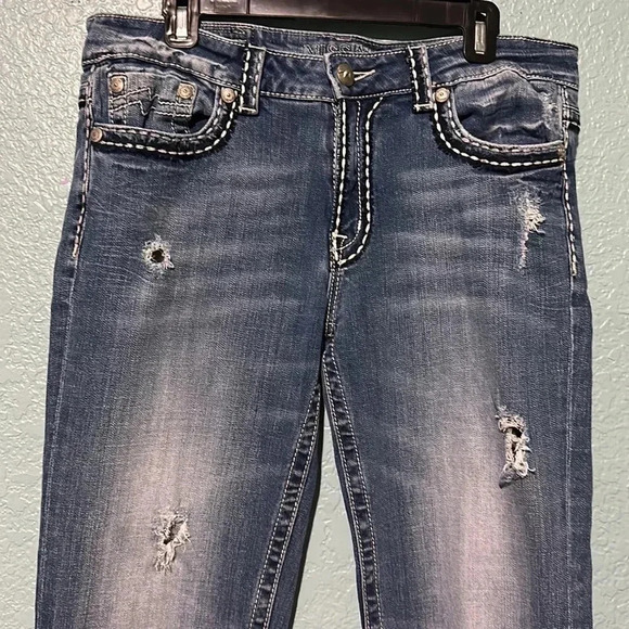Miss Me rigged/distressed jeans women’s size 30 - Picture 2 of 6